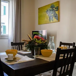 Apartment Up, Florence