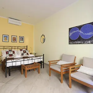 Apartment At 4 For, Florence