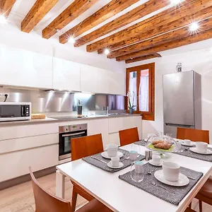 central-apt.hotelinveneto.com/