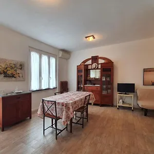 la-terrazza-sul-blu-corniglia.hotelitalianriviera.com/